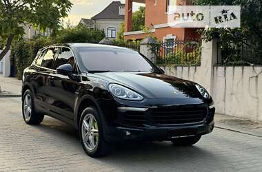 Позашляховик / Кросовер Porsche Cayenne 2015 в Одесі