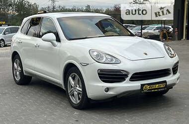 Внедорожник / Кроссовер Porsche Cayenne 2012 в Черновцах