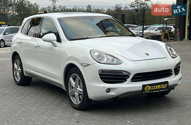 Внедорожник / Кроссовер Porsche Cayenne 2012 в Черновцах