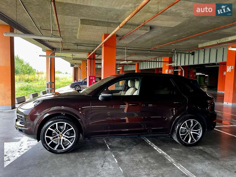 Позашляховик / Кросовер Porsche Cayenne 2018 в Львові