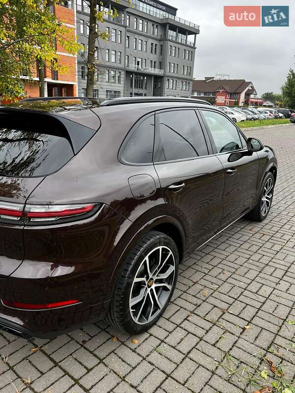Позашляховик / Кросовер Porsche Cayenne 2018 в Львові