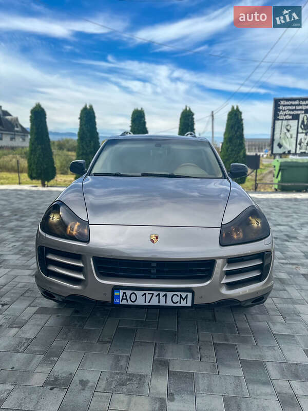 Позашляховик / Кросовер Porsche Cayenne 2007 в Тячеві