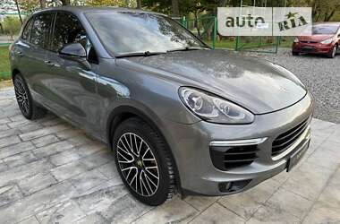 Внедорожник / Кроссовер Porsche Cayenne 2015 в Ивано-Франковске