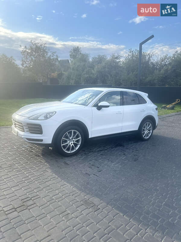 Позашляховик / Кросовер Porsche Cayenne 2019 в Фастові