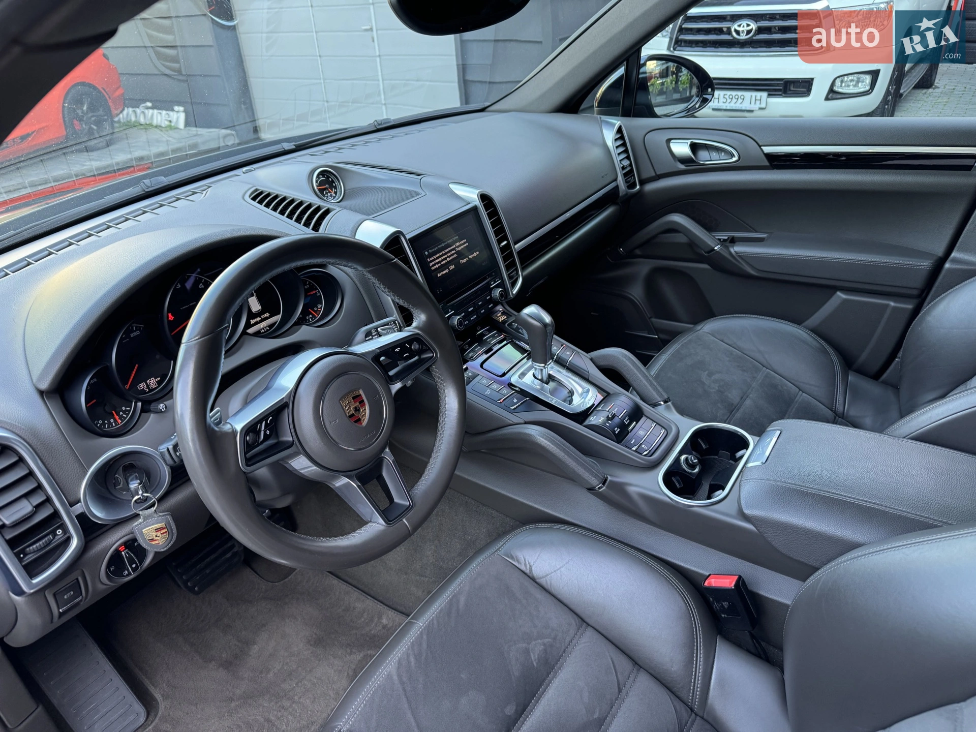 2016 Porsche Cayenne - мініатюра 9