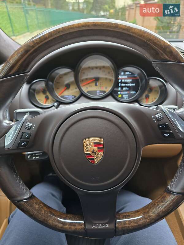 Позашляховик / Кросовер Porsche Cayenne 2013 в Львові