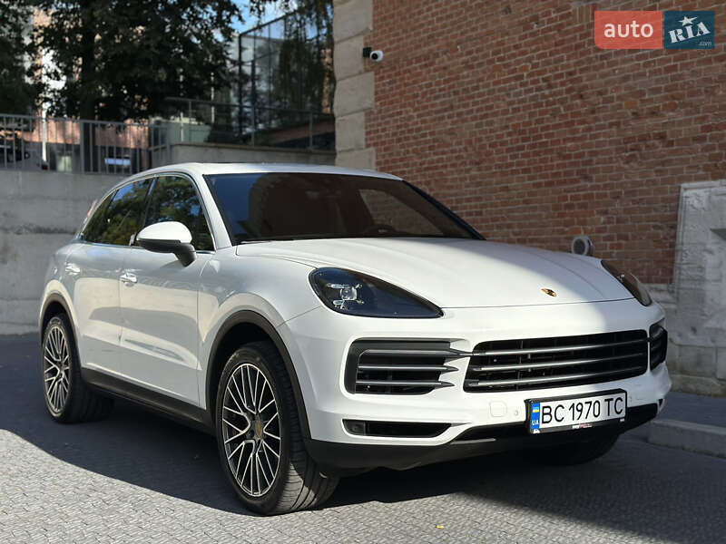 Позашляховик / Кросовер Porsche Cayenne 2017 в Львові