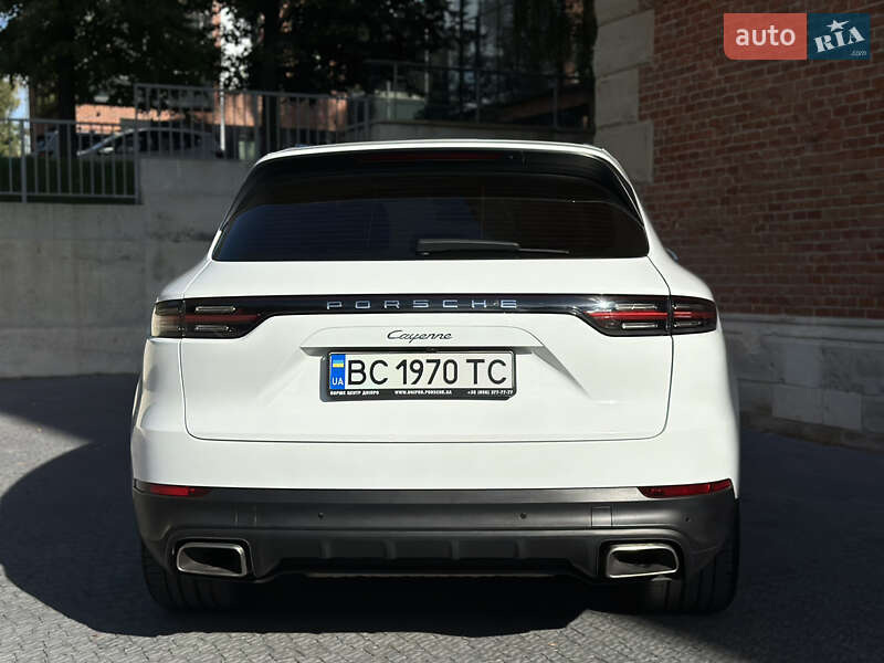 Позашляховик / Кросовер Porsche Cayenne 2017 в Львові