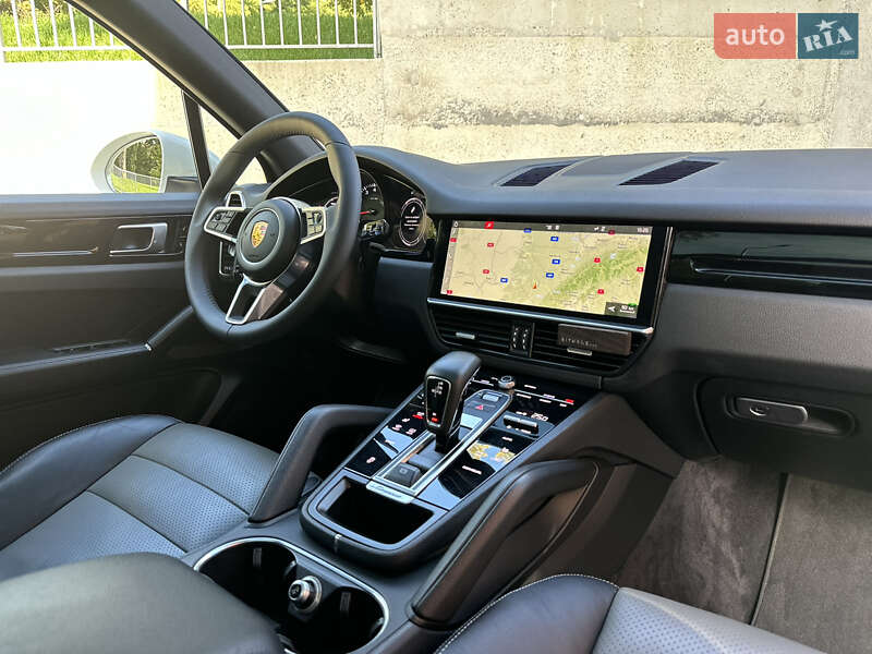 Позашляховик / Кросовер Porsche Cayenne 2017 в Львові