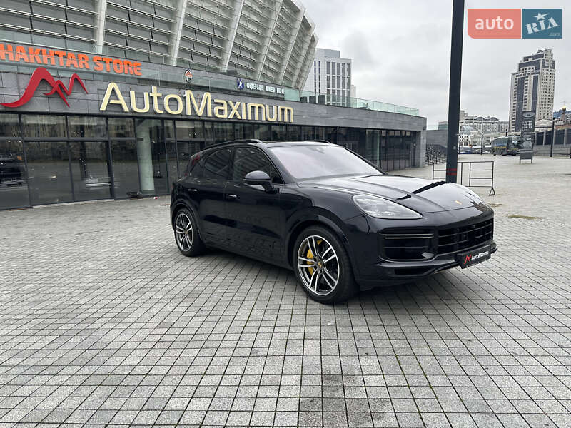 Позашляховик / Кросовер Porsche Cayenne 2018 в 