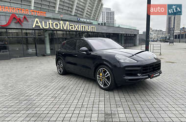 Позашляховик / Кросовер Porsche Cayenne 2018 в 