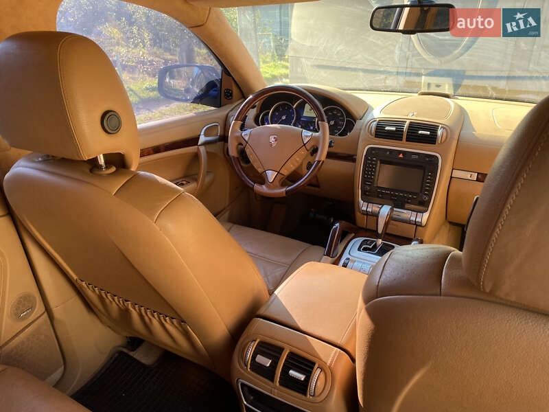 Позашляховик / Кросовер Porsche Cayenne 2008 в Віньківцях