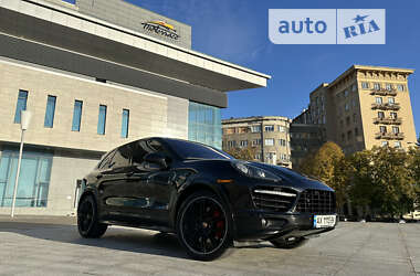 Позашляховик / Кросовер Porsche Cayenne 2014 в Харкові