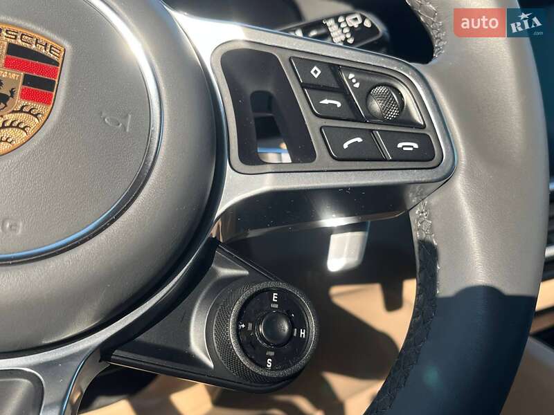 Внедорожник / Кроссовер Porsche Cayenne 2020 в Киеве