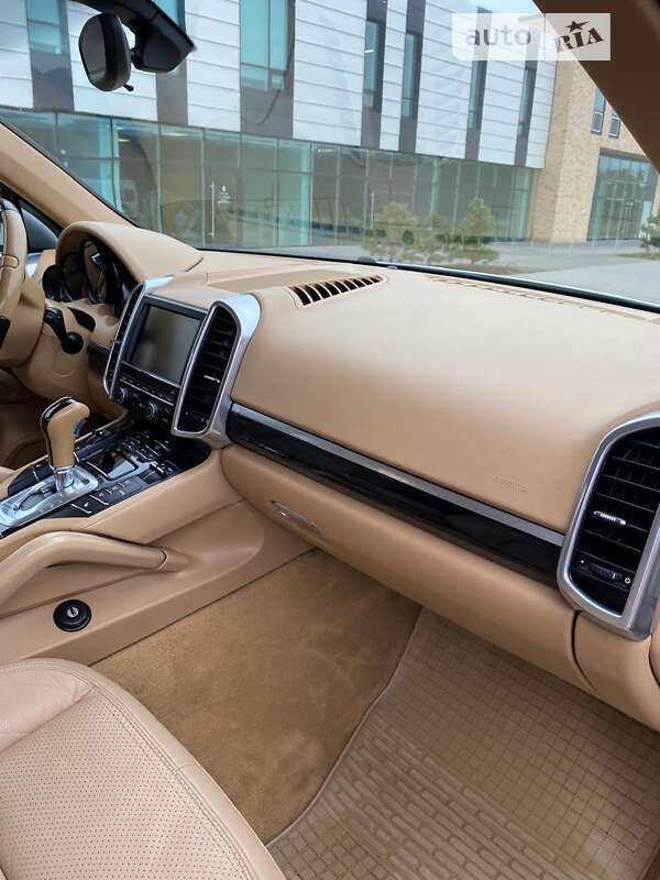 Позашляховик / Кросовер Porsche Cayenne 2011 в Хмельницькому