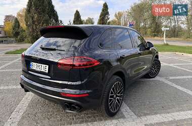 Позашляховик / Кросовер Porsche Cayenne 2016 в 