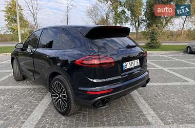 Позашляховик / Кросовер Porsche Cayenne 2016 в 