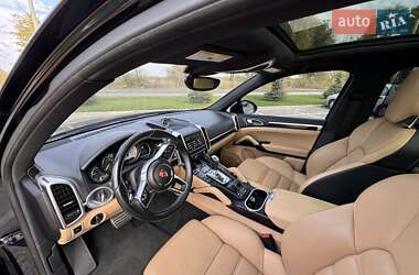 Позашляховик / Кросовер Porsche Cayenne 2016 в 