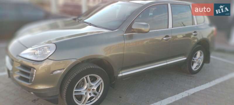 Позашляховик / Кросовер Porsche Cayenne 2008 в Чернівцях