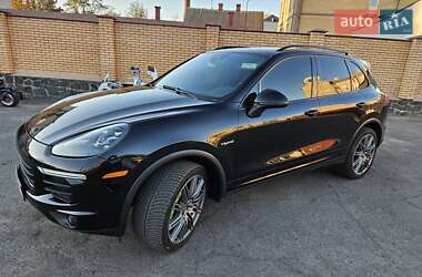 Внедорожник / Кроссовер Porsche Cayenne 2015 в Владимир-Волынском