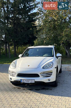 Позашляховик / Кросовер Porsche Cayenne 2012 в Чернівцях