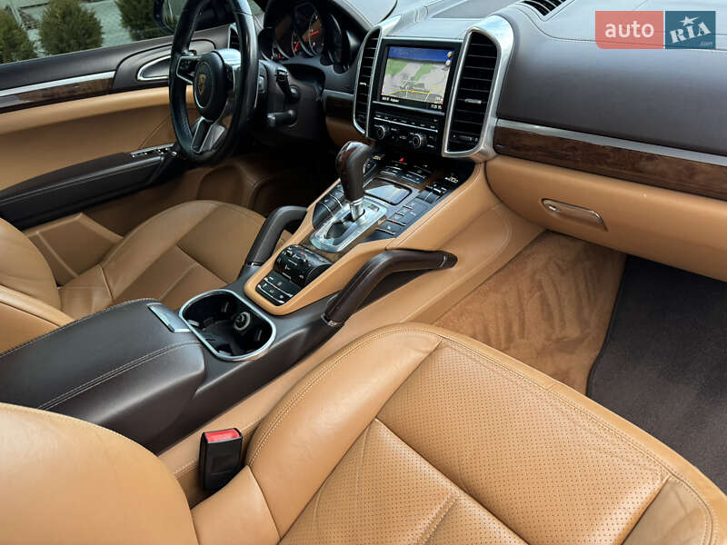 Porsche Cayenne 2011