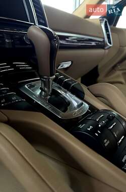 Внедорожник / Кроссовер Porsche Cayenne 2013 в 