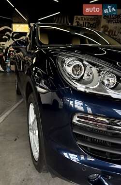Внедорожник / Кроссовер Porsche Cayenne 2013 в 