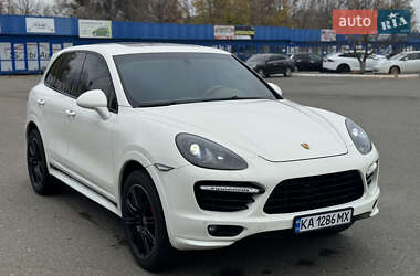 Позашляховик / Кросовер Porsche Cayenne 2011 в Києві