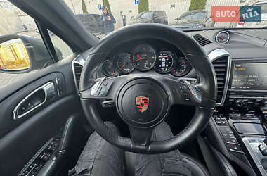 Внедорожник / Кроссовер Porsche Cayenne 2013 в 