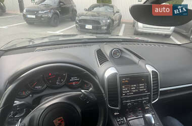 Внедорожник / Кроссовер Porsche Cayenne 2013 в 