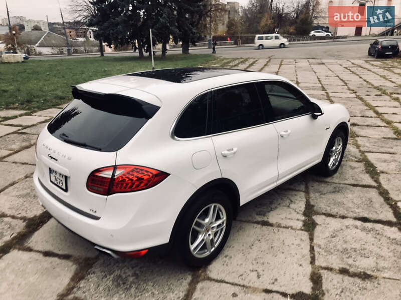 Позашляховик / Кросовер Porsche Cayenne 2013 в Вінниці