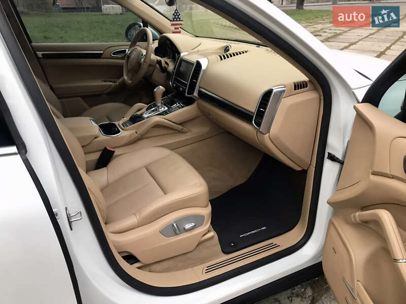Позашляховик / Кросовер Porsche Cayenne 2013 в Вінниці