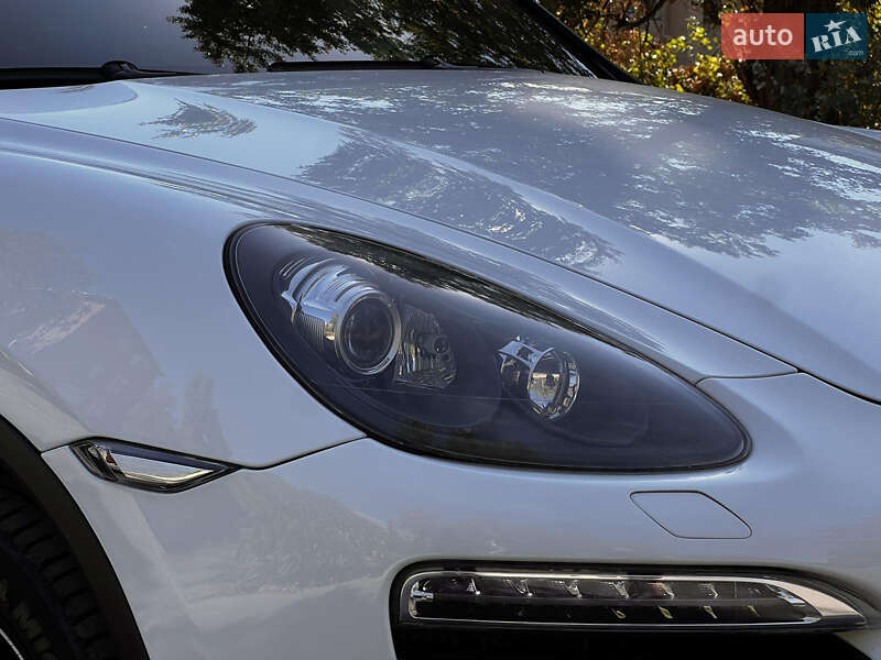 Внедорожник / Кроссовер Porsche Cayenne 2012 в Ахтырке