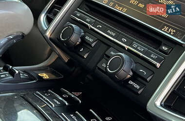 Внедорожник / Кроссовер Porsche Cayenne 2012 в 