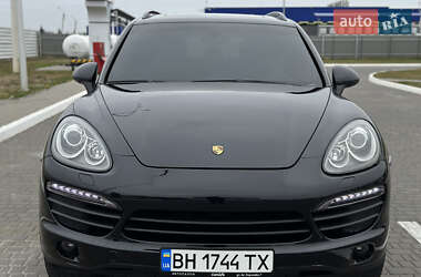 Внедорожник / Кроссовер Porsche Cayenne 2012 в Николаеве