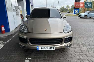 Позашляховик / Кросовер Porsche Cayenne 2015 в Києві