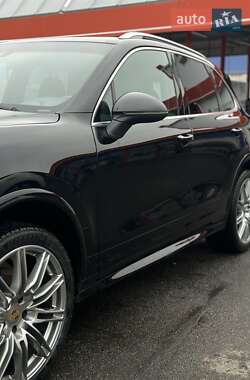 Внедорожник / Кроссовер Porsche Cayenne 2015 в 