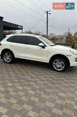 Внедорожник / Кроссовер Porsche Cayenne 2010 в 