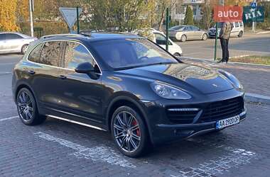 Внедорожник / Кроссовер Porsche Cayenne 2010 в Киеве