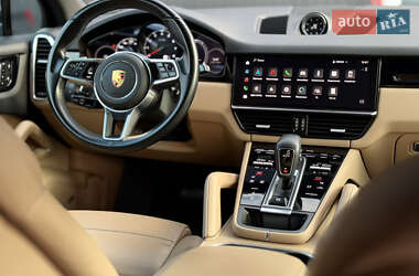 Внедорожник / Кроссовер Porsche Cayenne 2021 в 