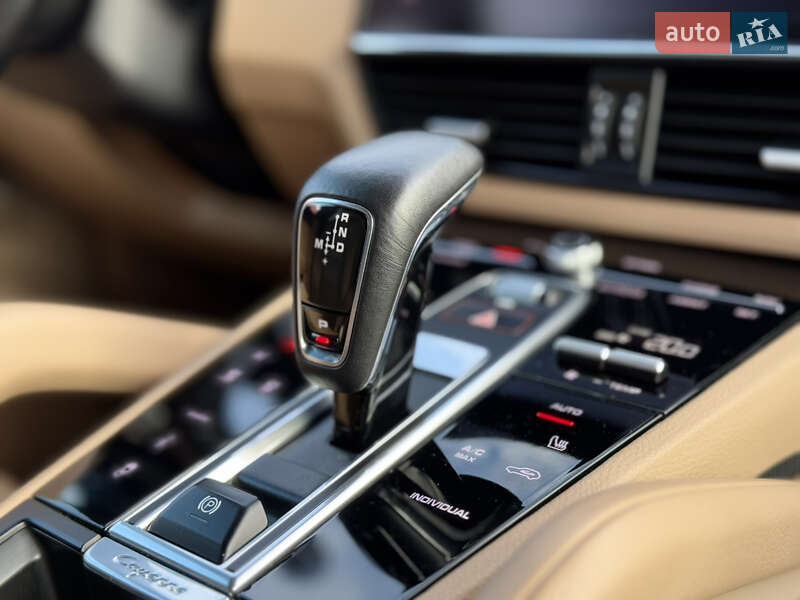 Позашляховик / Кросовер Porsche Cayenne 2021 в Києві