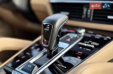 Внедорожник / Кроссовер Porsche Cayenne 2021 в 