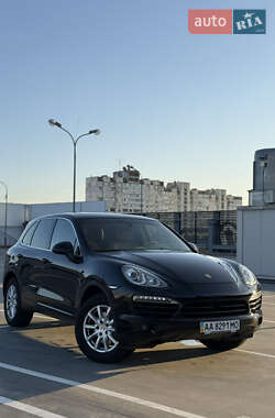 Внедорожник / Кроссовер Porsche Cayenne 2012 в Киеве