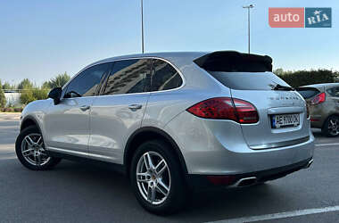 Позашляховик / Кросовер Porsche Cayenne 2012 в 