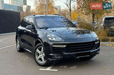 Позашляховик / Кросовер Porsche Cayenne 2014 в Києві