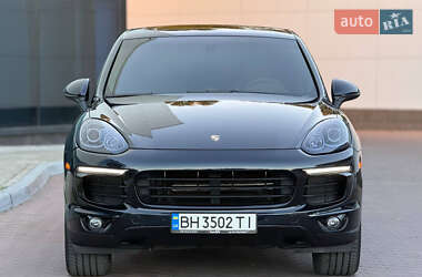 Внедорожник / Кроссовер Porsche Cayenne 2015 в Одессе