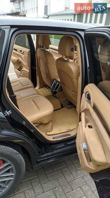Внедорожник / Кроссовер Porsche Cayenne 2013 в Львове