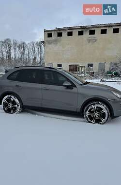 Позашляховик / Кросовер Porsche Cayenne 2013 в 