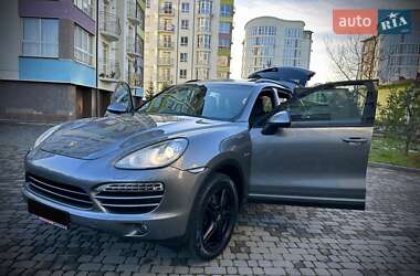 Позашляховик / Кросовер Porsche Cayenne 2014 в 
